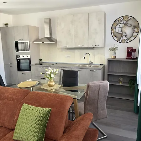 Apartamento Centar 103 *